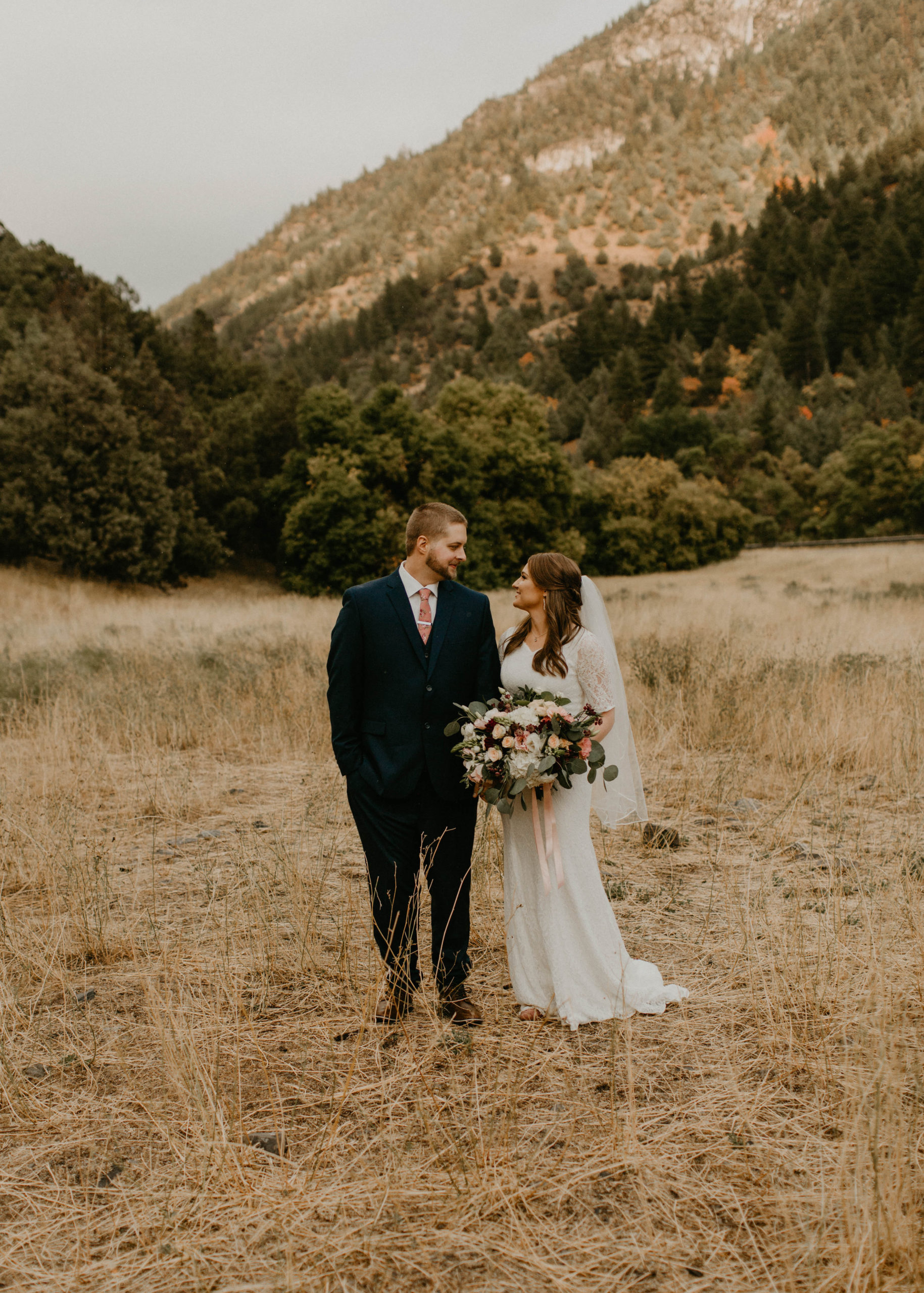 pretty fall bridals in utah | Hayden and Megan