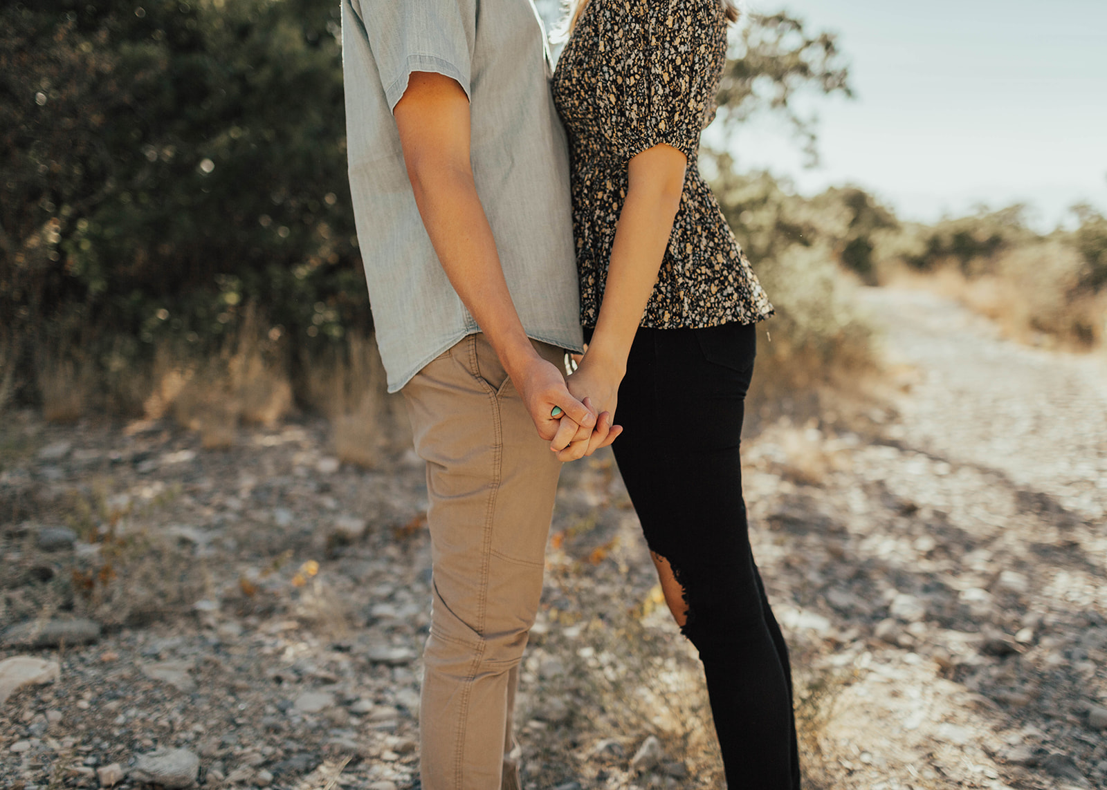 Cute couples engagement session in summer | Hayden and Megan