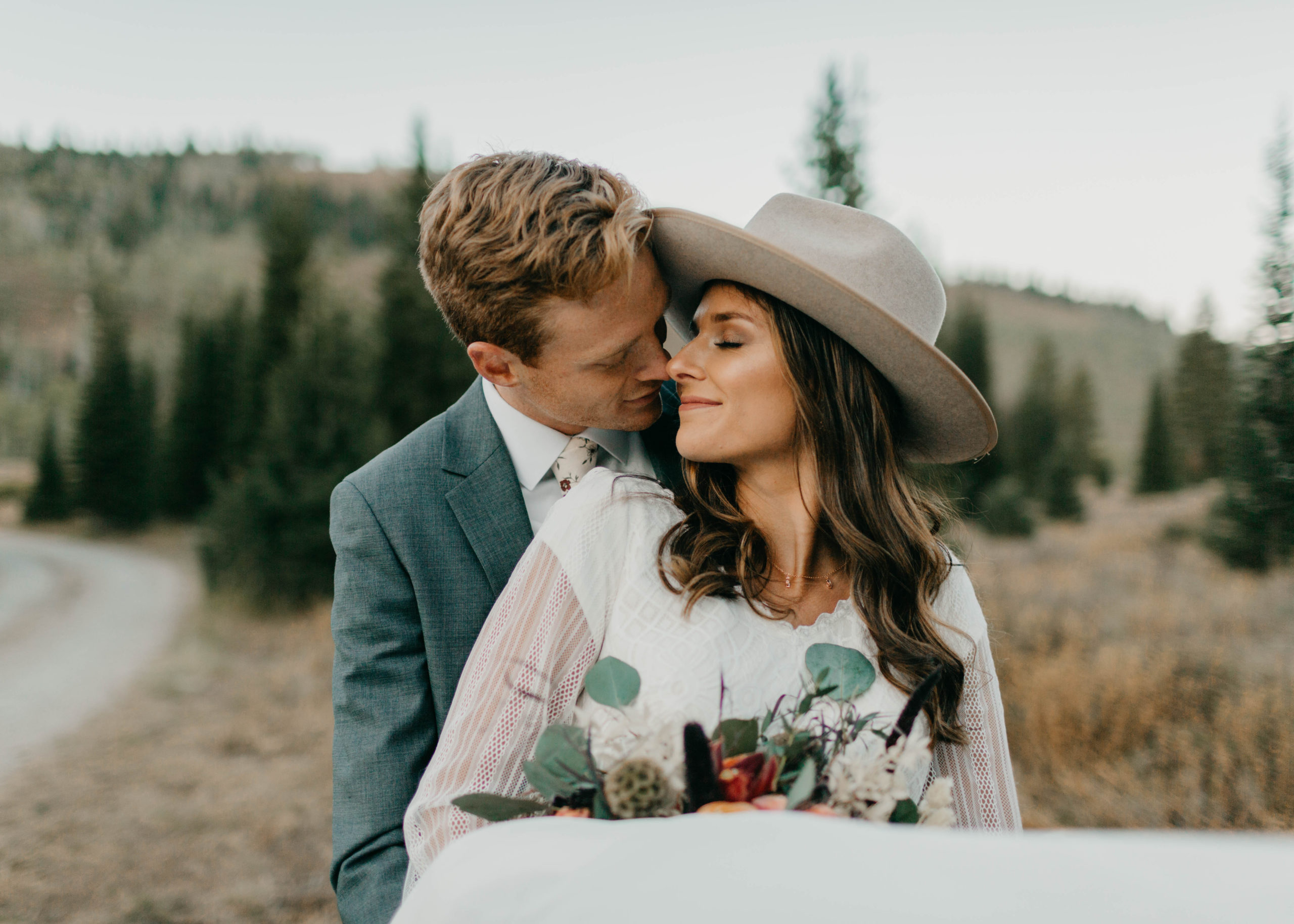 Fall vintage utah bridal | Hayden and Megan Photo + Film